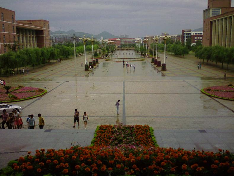 河北民族师范学院