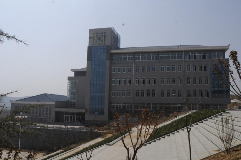 潍坊护理职业学院校园风景