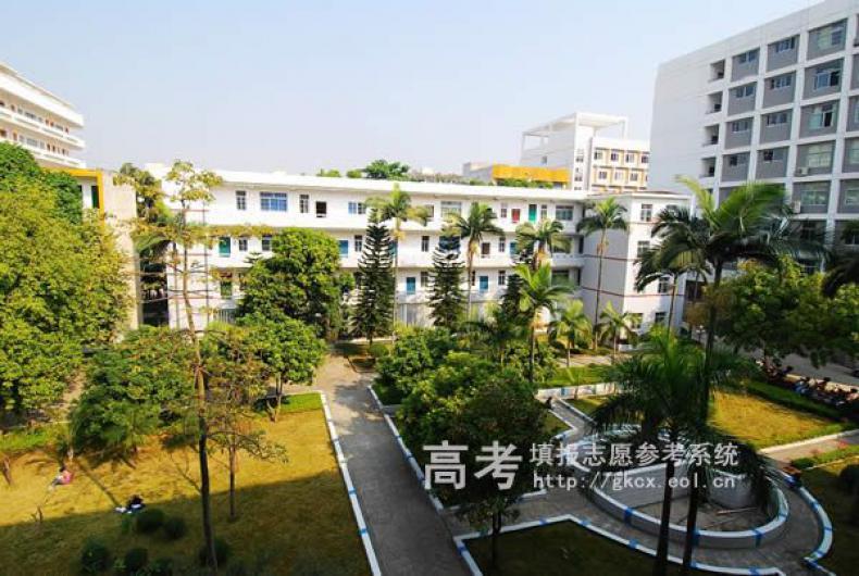 广西师范学院